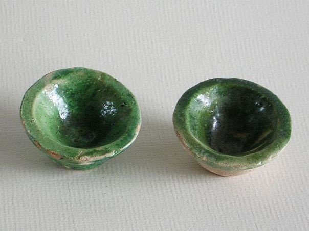 Pair of bowls – (1979-4)